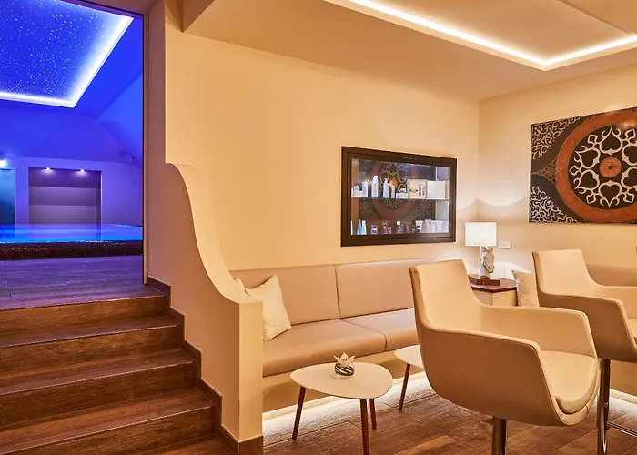 In Luxury hotels Taschenbergpalais Kempinski